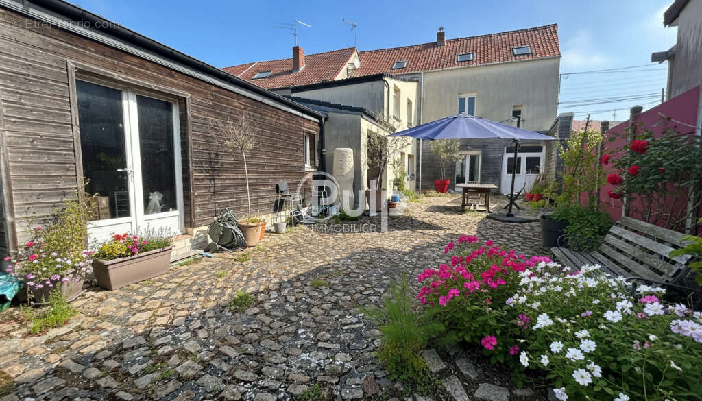 Maison à MERICOURT