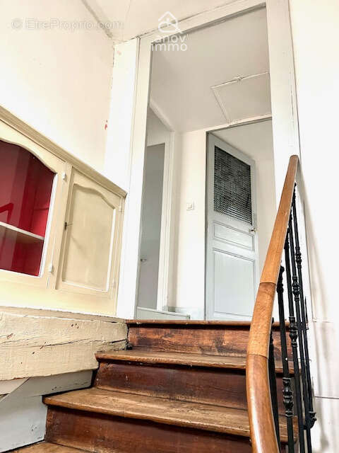 Immeuble avec appartement duplex renove sur local commercia - photo 10