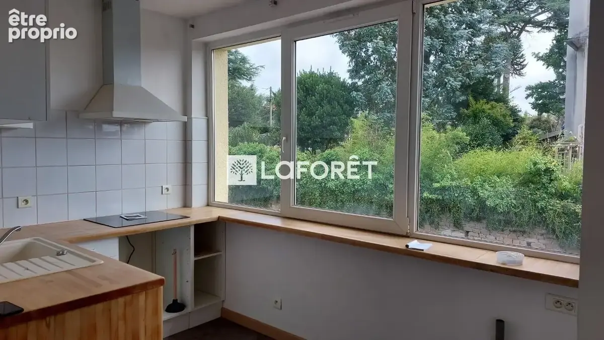 Immeuble PLONÉOUR-LANVERN 9 Pièces 180 m² - photo 4