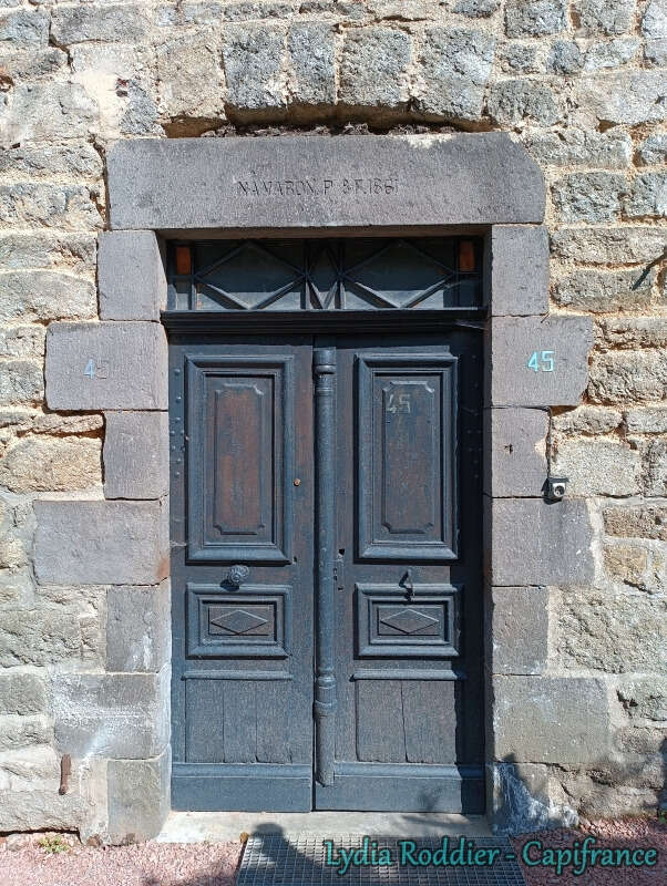 Maison de maître de 10 pièces avec terrain RARE à Thiers (63300) - photo 4