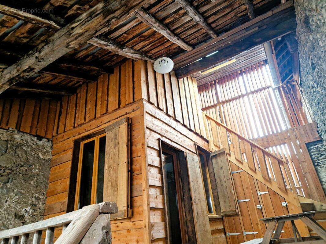 Maison de tradition d'un village savoyard - Chamoux Sur Gelon - photo 7