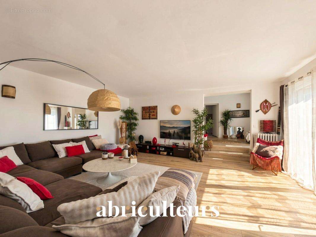 Loft  176 m² – Esprit maison (Colombes Centre / Gare) - photo 5