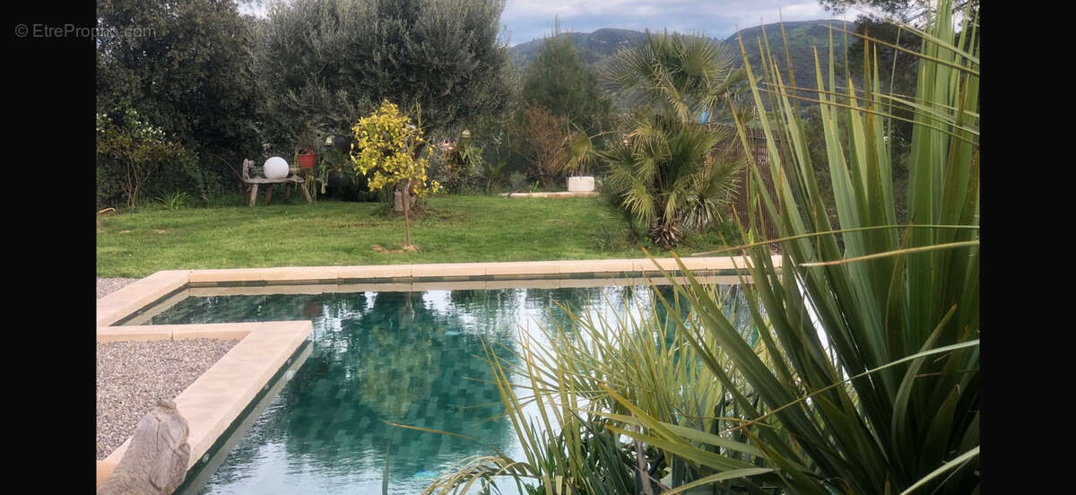 Maison à GREOUX-LES-BAINS