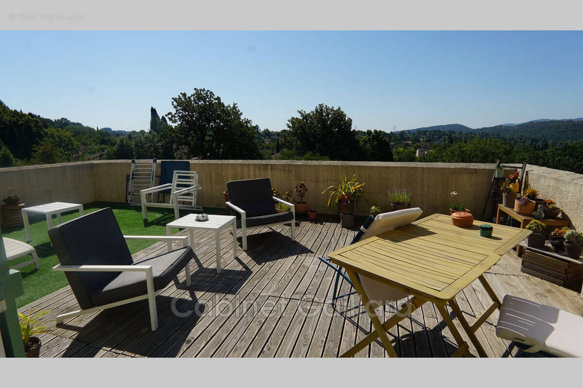 Appartement à PEYMEINADE