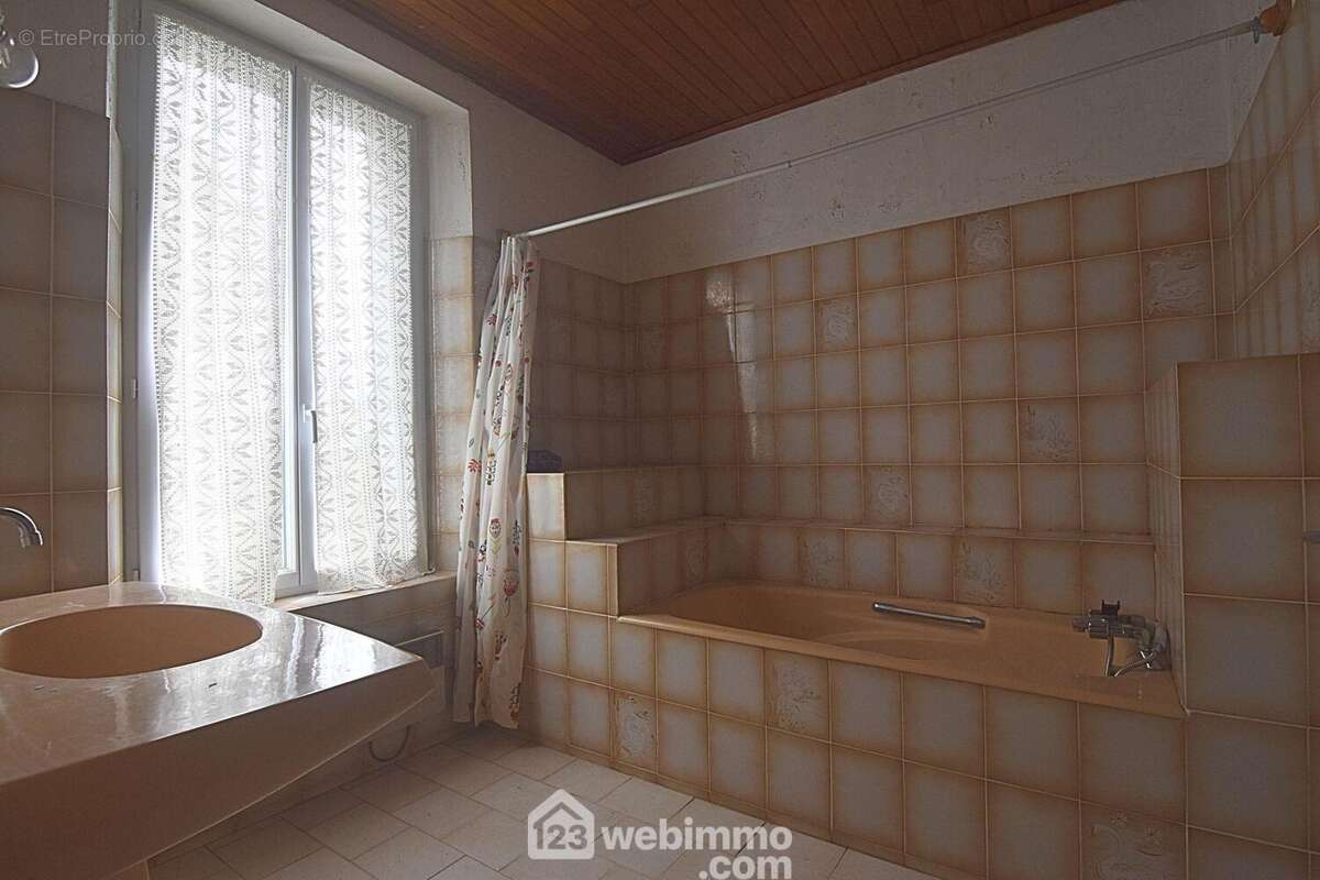 Maison à GUERLESQUIN