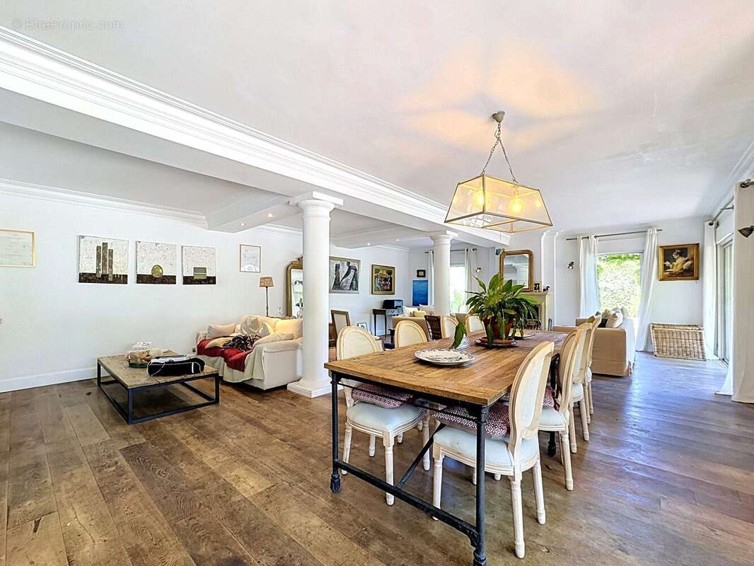Maison 235 m² à Mougins  - photo 8