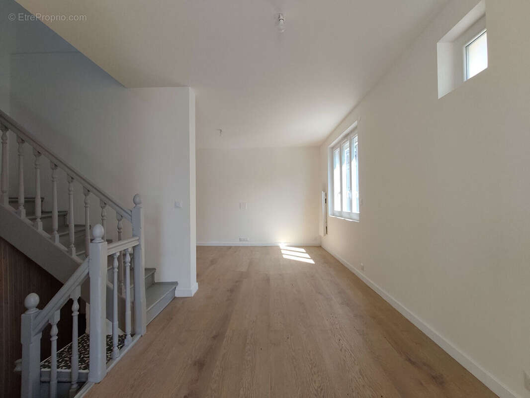 Maison rénovée 106m² - 3 chambres + garage - Sanvic Le Havre - photo 3