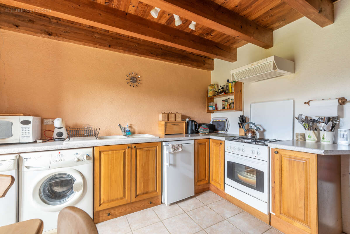 Maison à CHAMBON-SUR-DOLORE