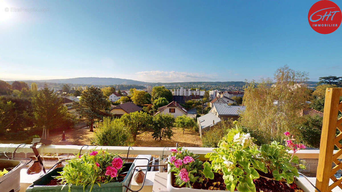 T4 de 69 m2 traversant et lumineux avec balcon et vue dégagée - photo 3