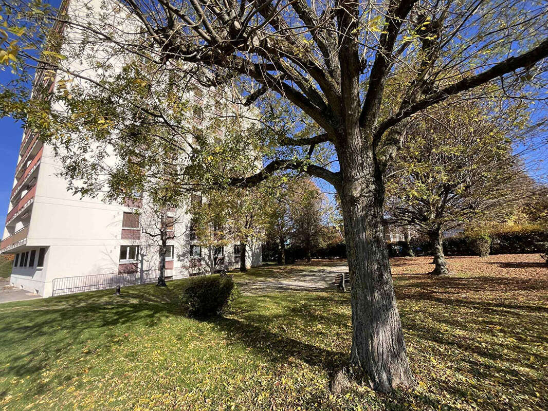 Appartement à BOURGOIN-JALLIEU