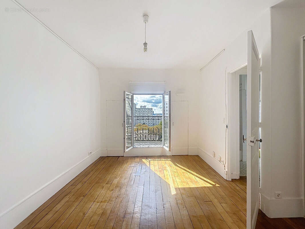 Appartement à PARIS-20E