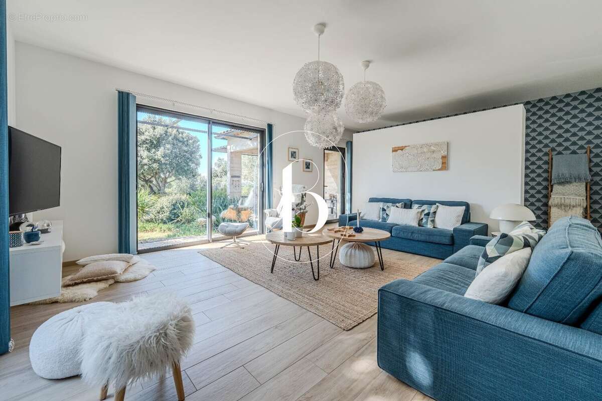 Maison à UZES