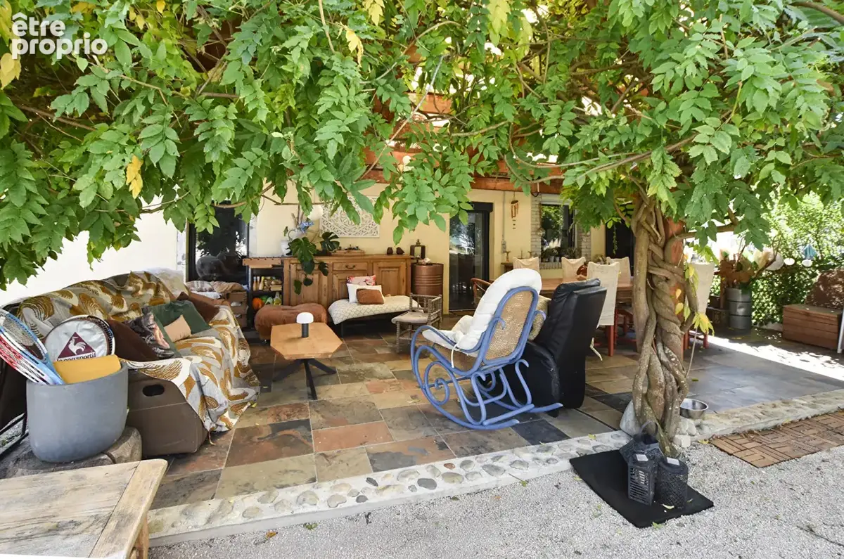 Coup de coeur : Magnifique maison de vignerons rénovée avec goût au coeur de Thise - photo 3