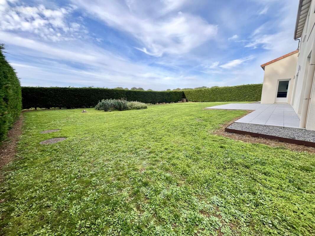 Maison à BUXEROLLES