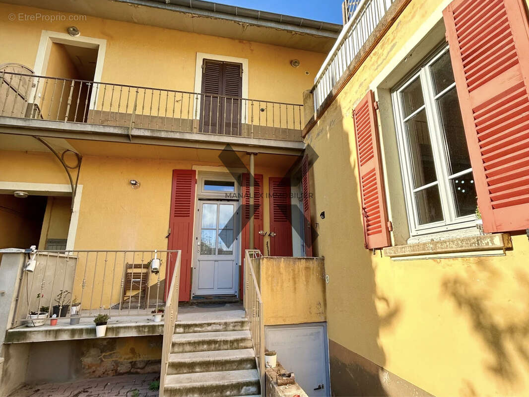 Appartement à LE COTEAU