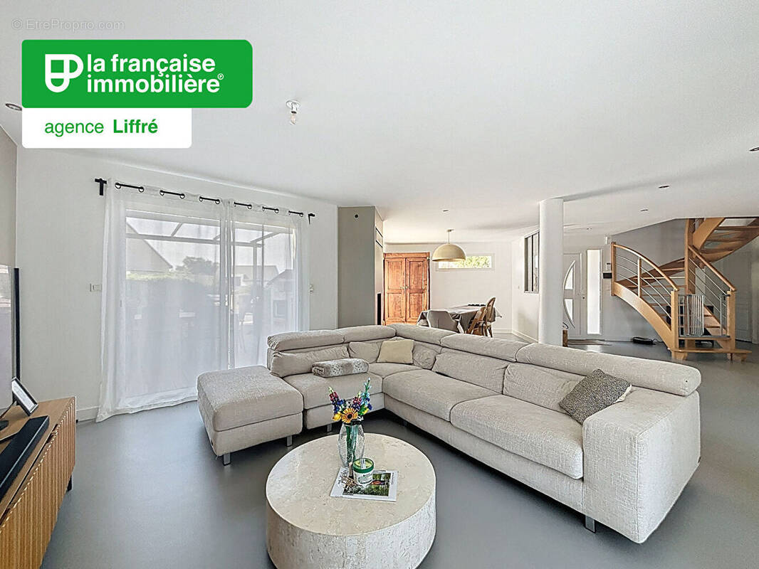 Maison à CHASNE-SUR-ILLET