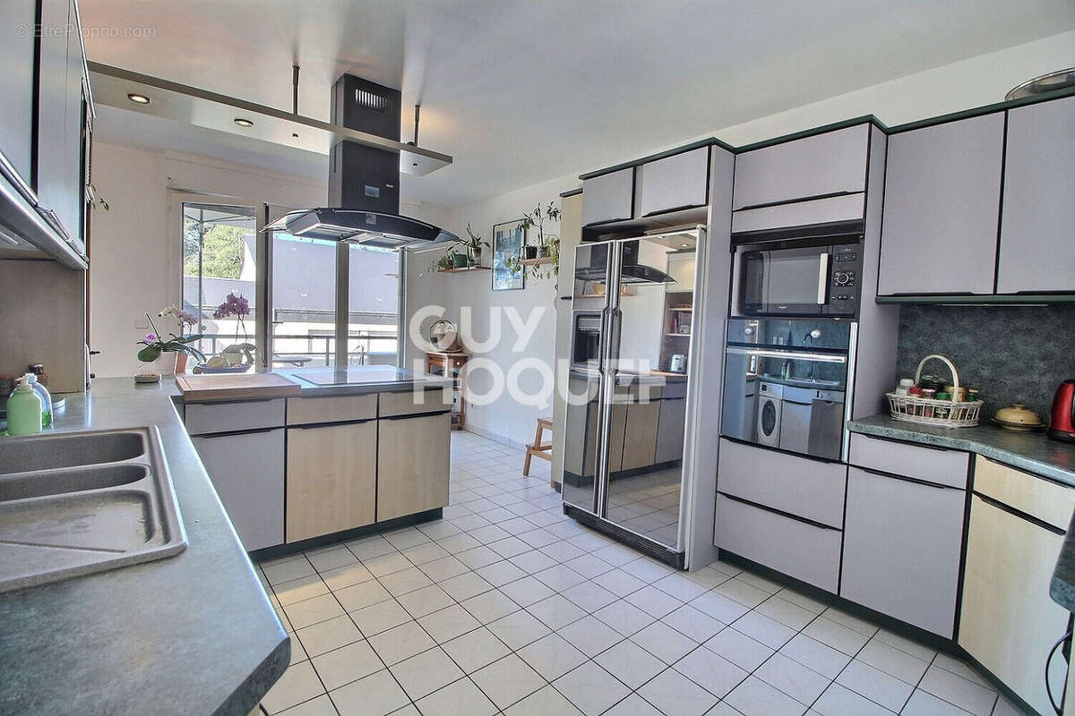 Chaville rive droite, un appartement 5  pièces  de 127 m² - photo 8