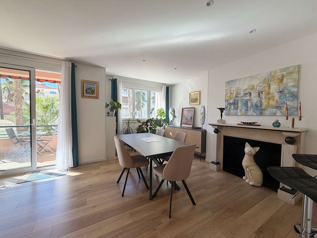 Appartement à HYERES