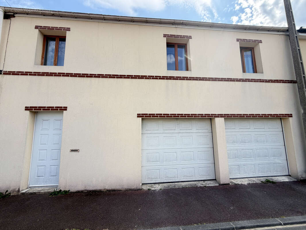 Maison familiale de 130 m2 à Le Petit-Quevilly. - photo 11