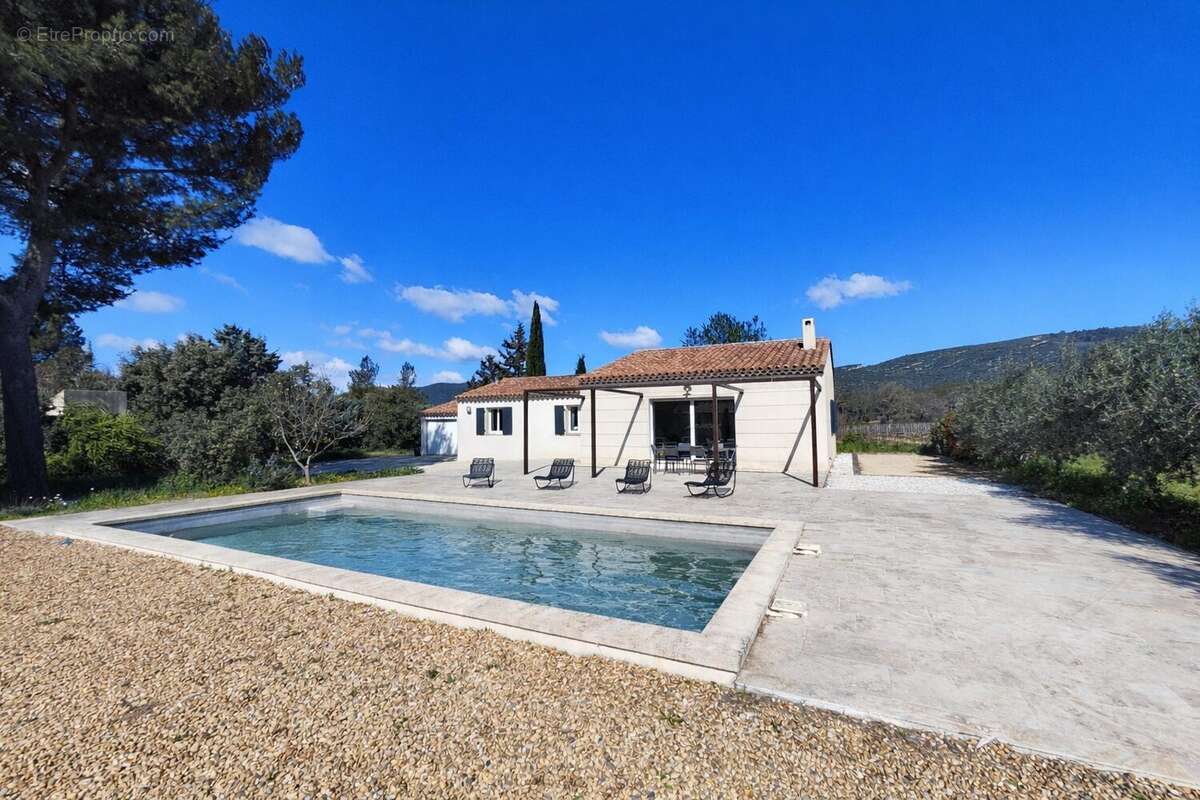 Maison à LOURMARIN