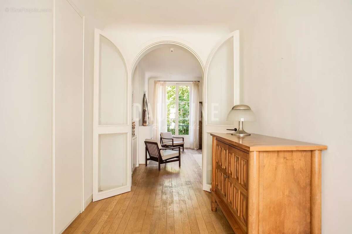 Appartement à PARIS-7E