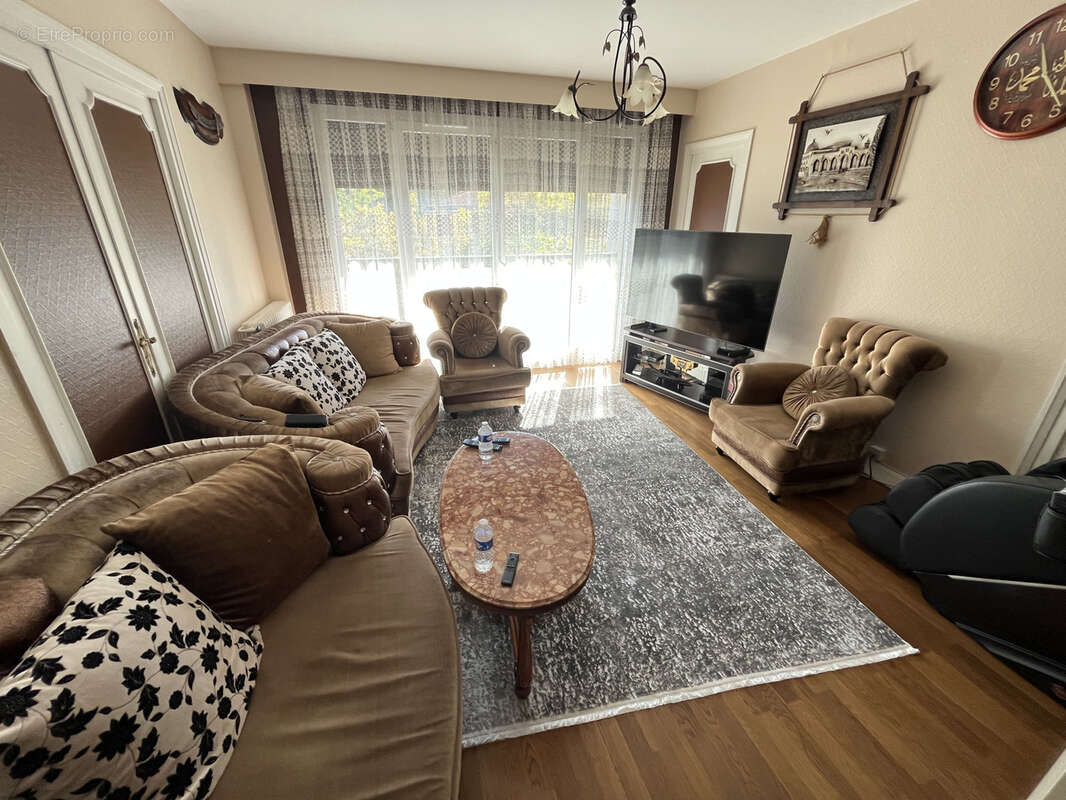 Appartement à SAINT-ETIENNE