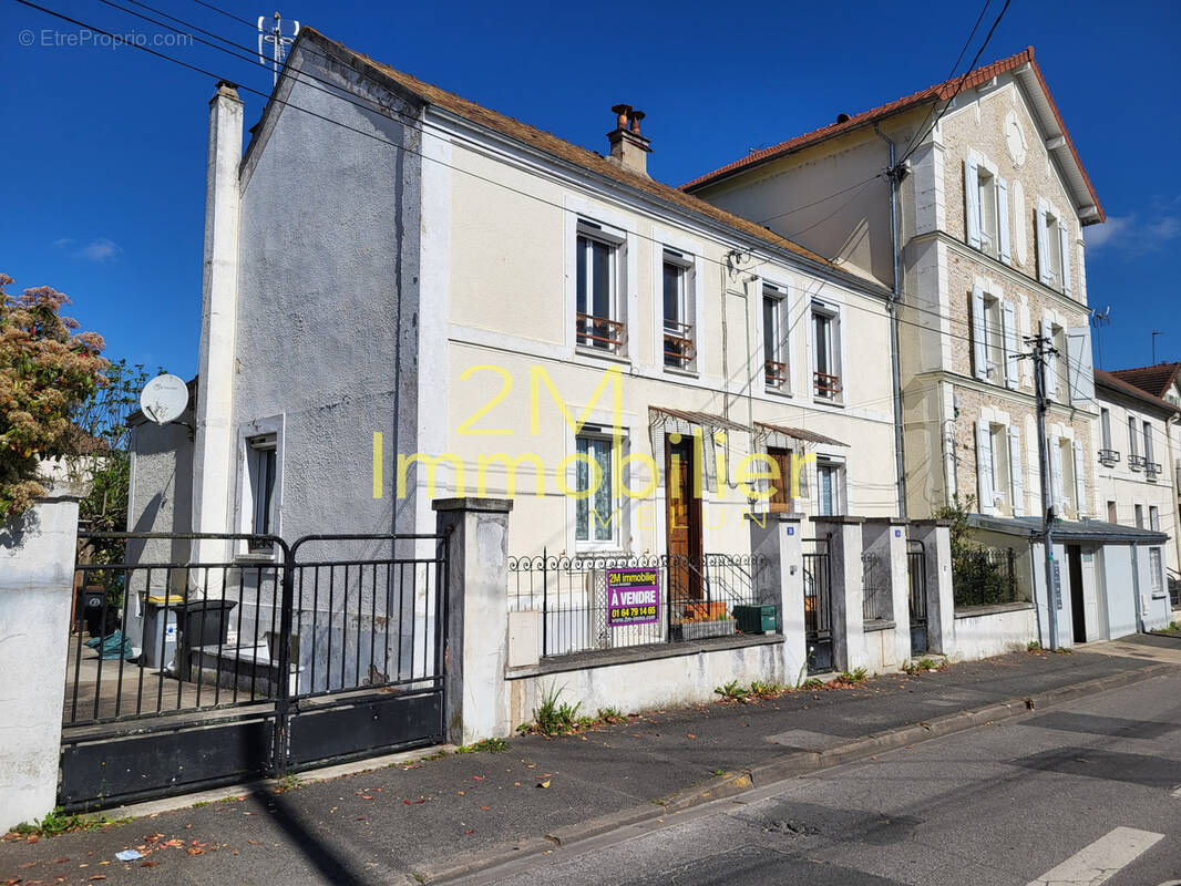Maison à MELUN
