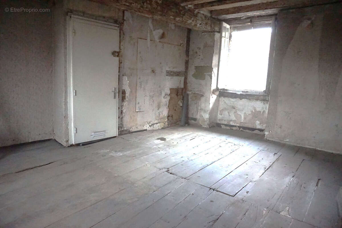 Appartement à FOUGERES