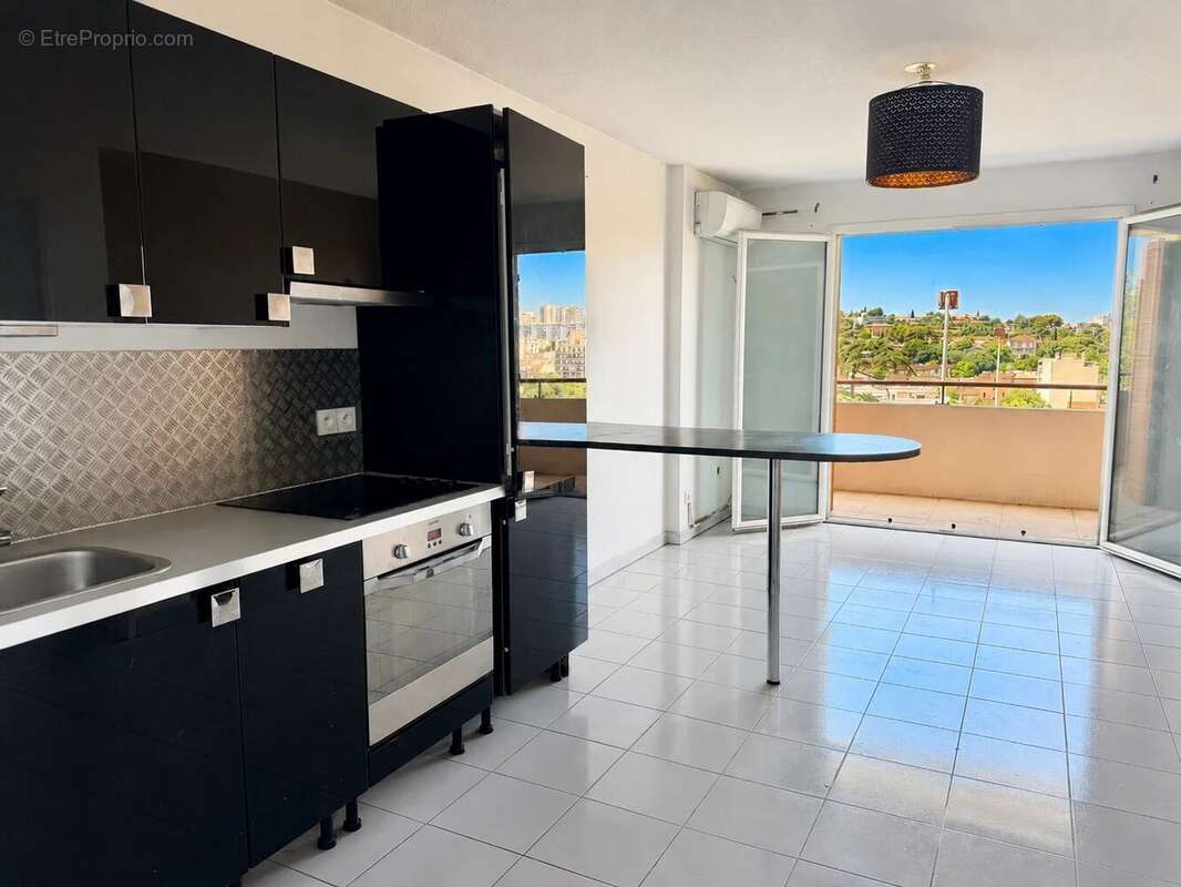 Appartement à MARSEILLE-13E