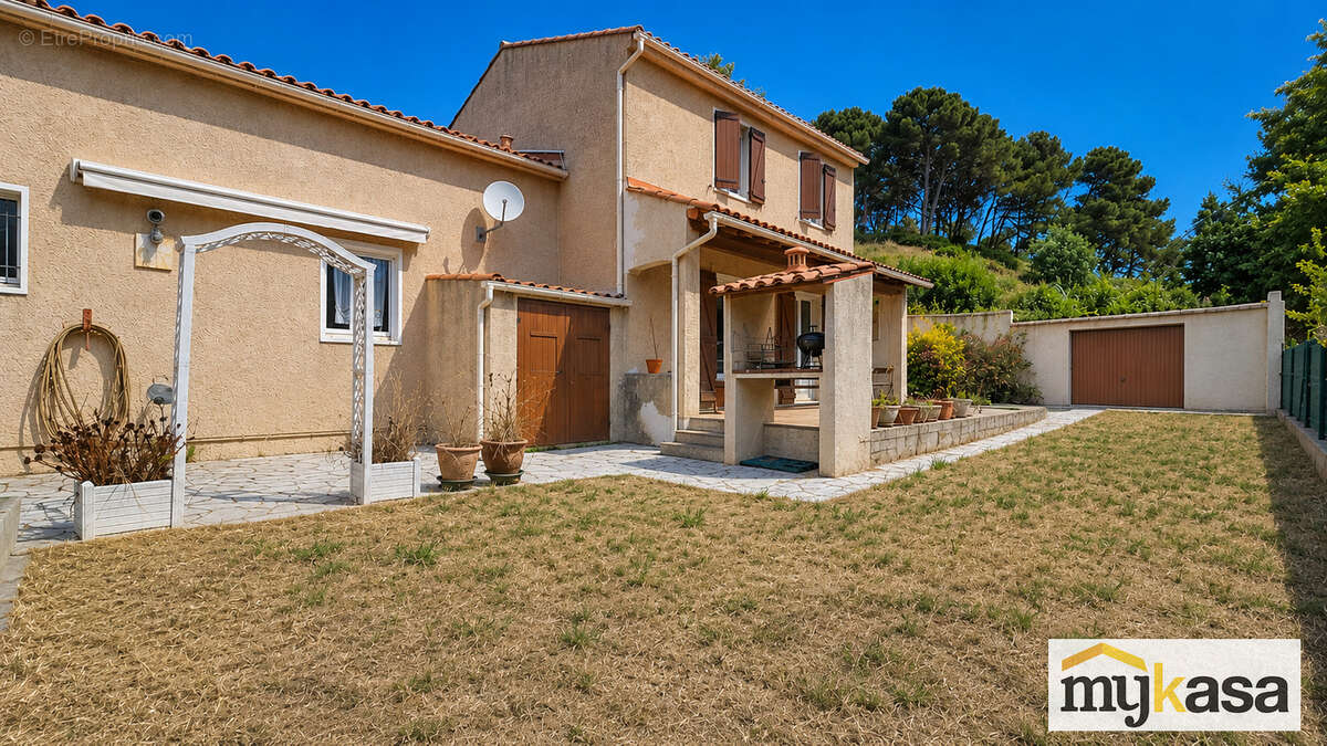 Maison familiale T5 de 136 m² avec garage et terrain de 525 m² - photo 2