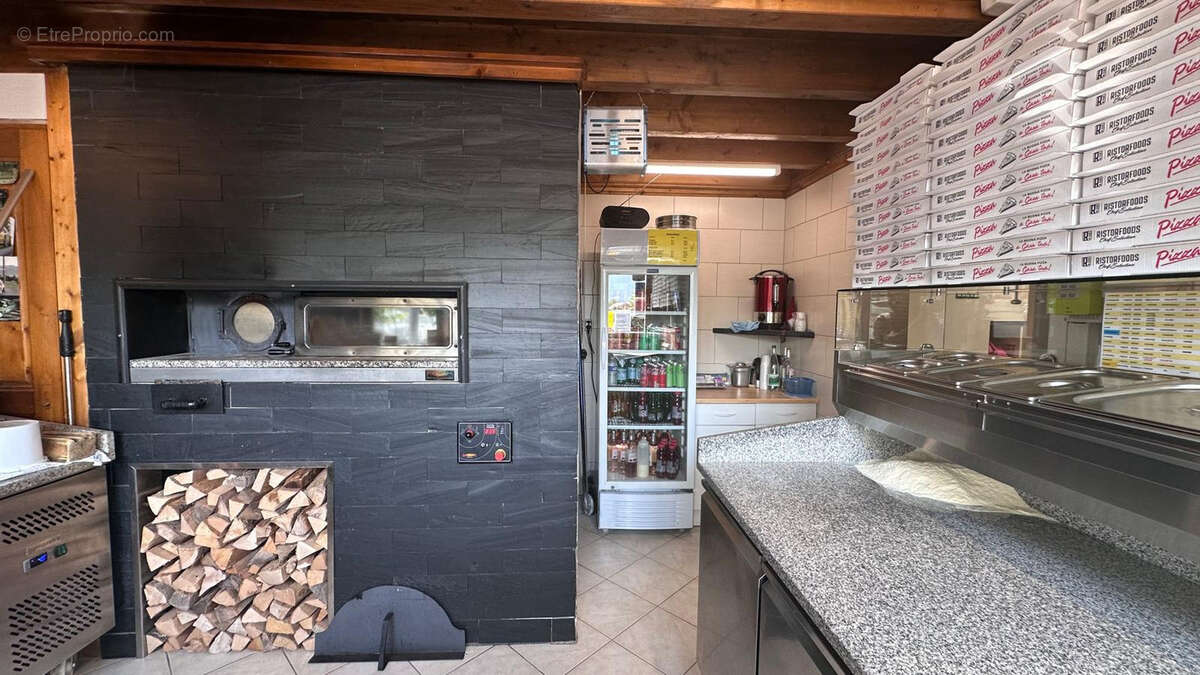 Commerce à MARIGNIER