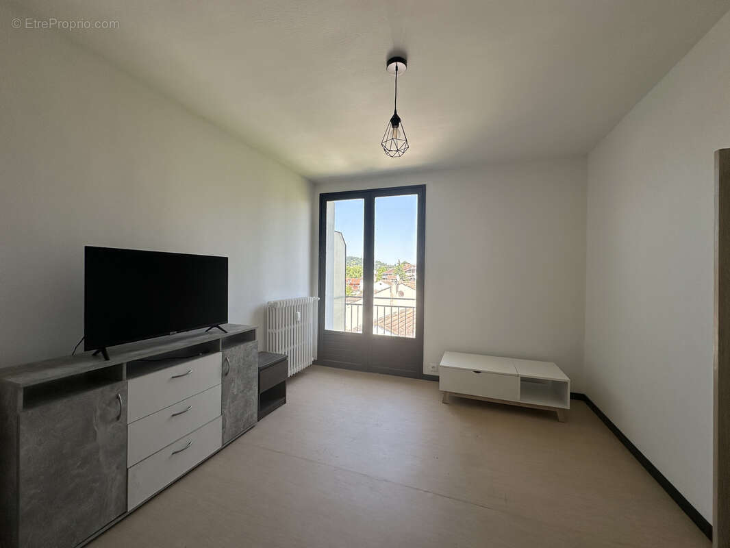 Agen centre-ville - studio avec balcon et parking - photo 2