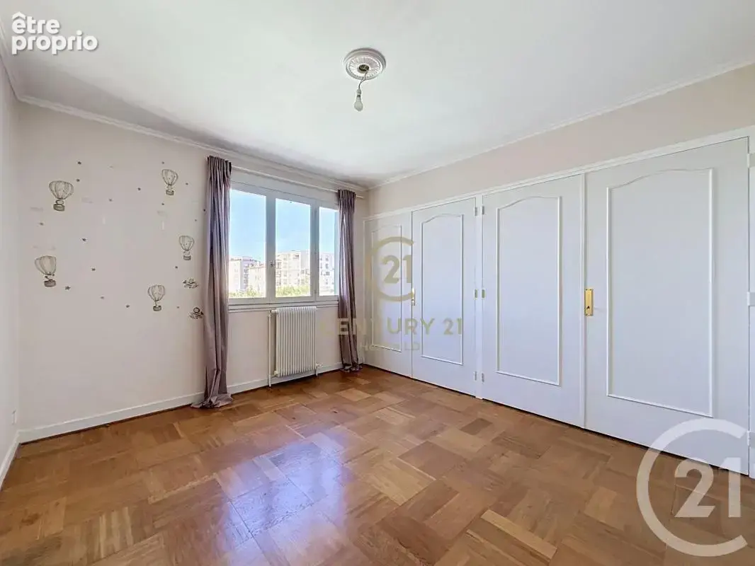 Appartement 4 pièces 99 m² à vendre à Lyon-8e (69008) - photo 8