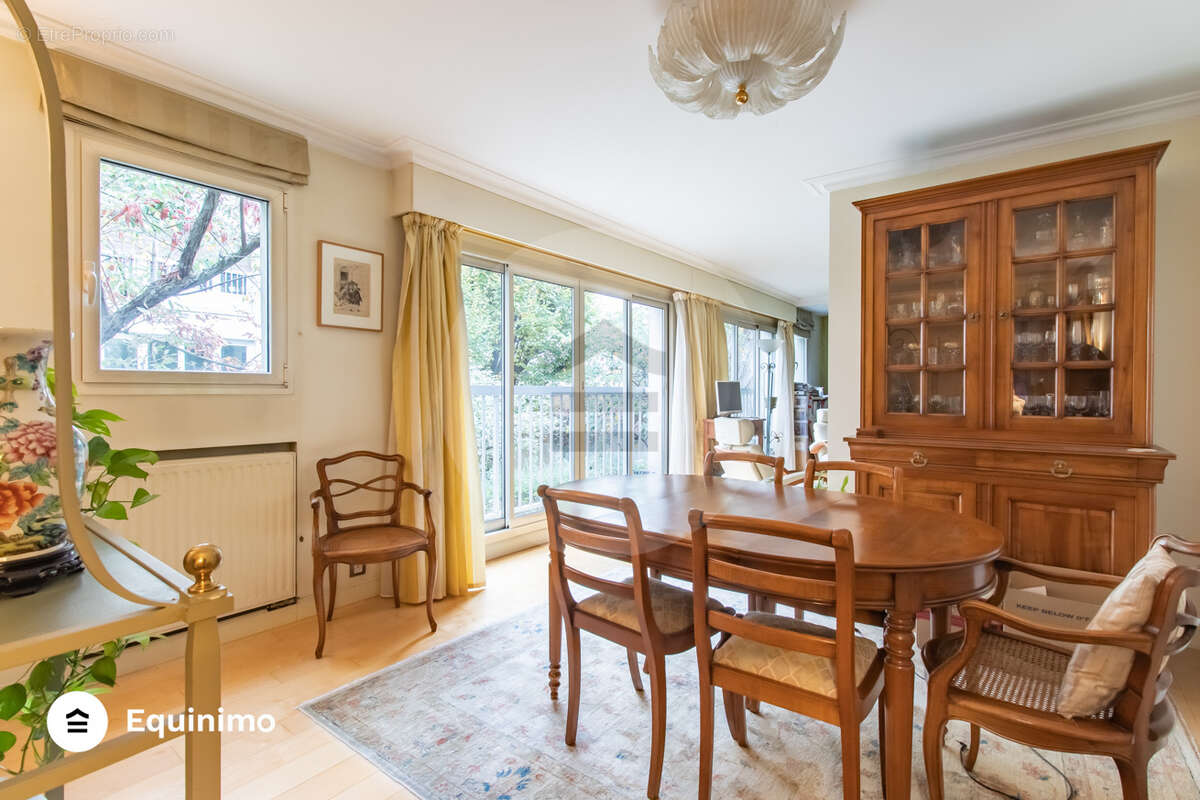 Appartement à PARIS-11E