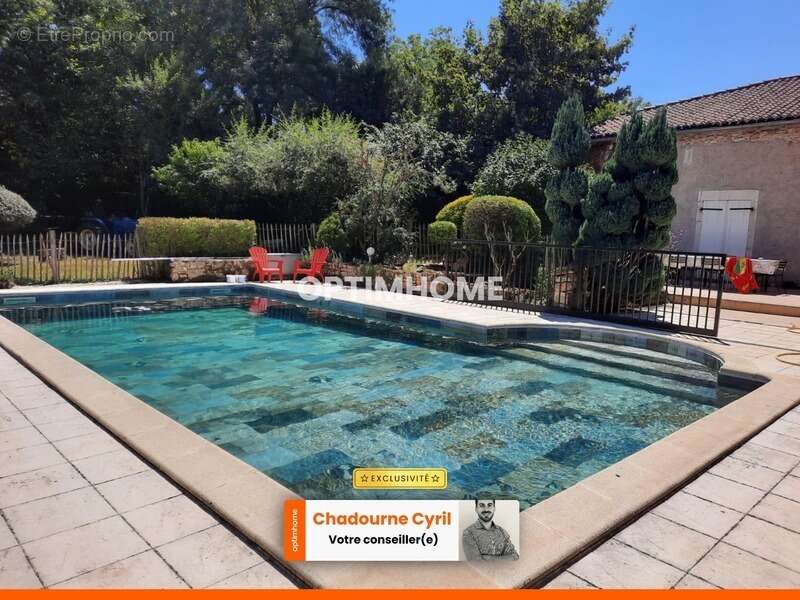 Maison à JAVERLHAC-ET-LA-CHAPELLE-SAINT-ROBERT