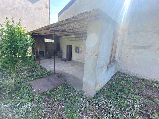 Maison à THURET