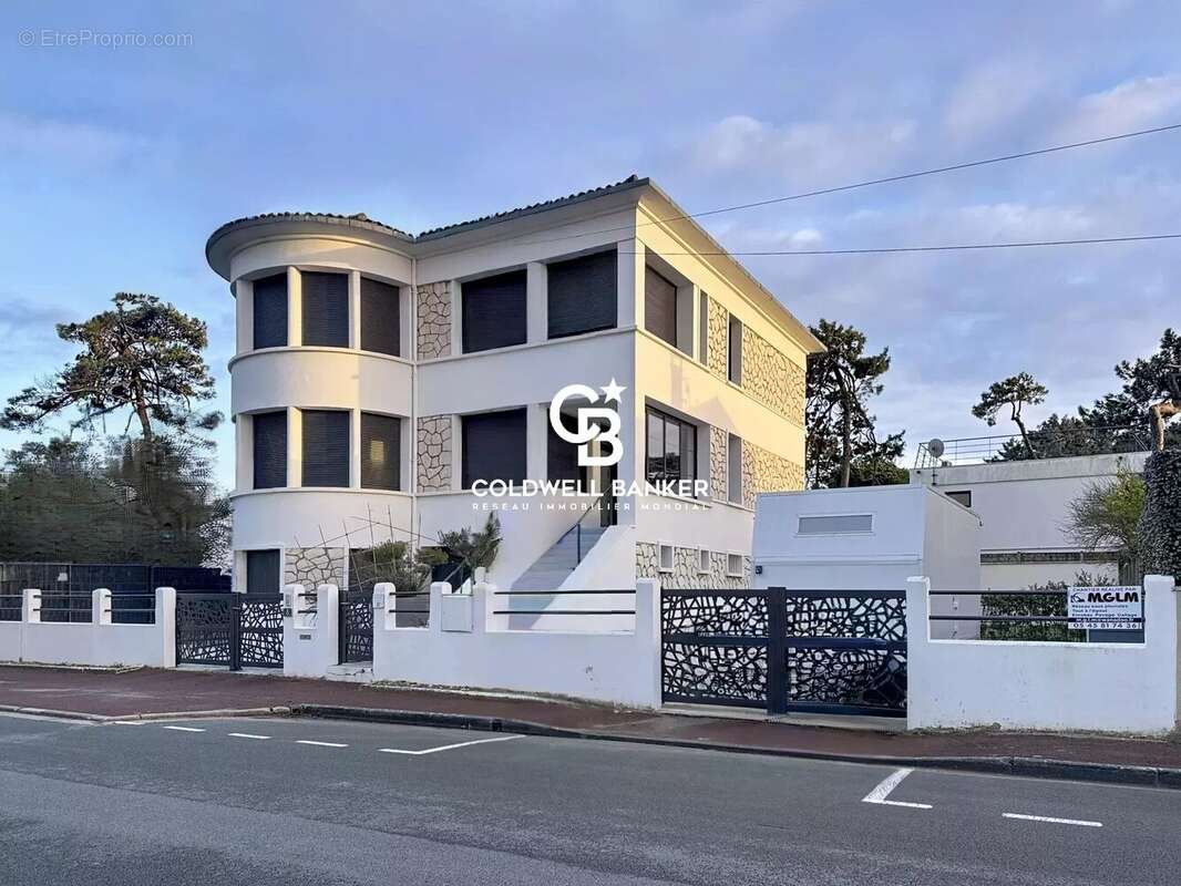 Maison à SAINT-GEORGES-DE-DIDONNE