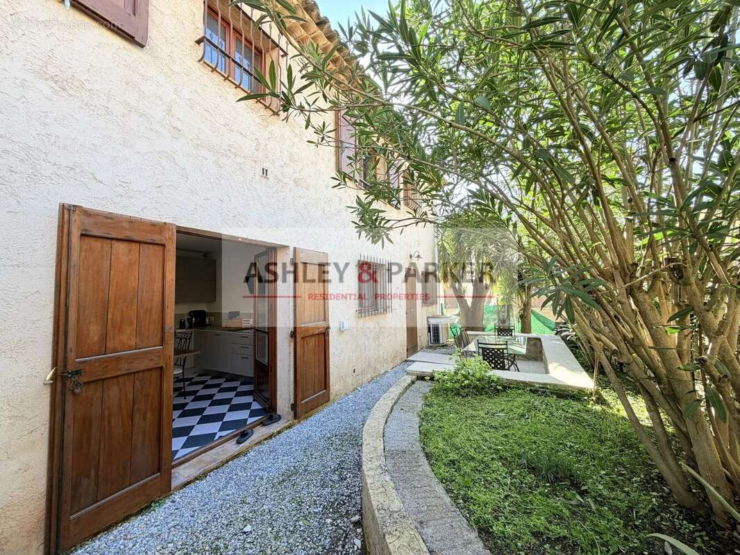 Maison à LA COLLE-SUR-LOUP