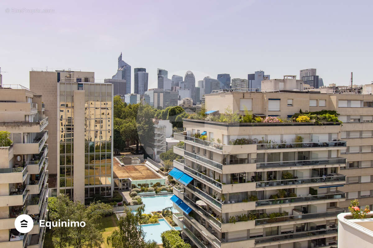 Appartement à NEUILLY-SUR-SEINE