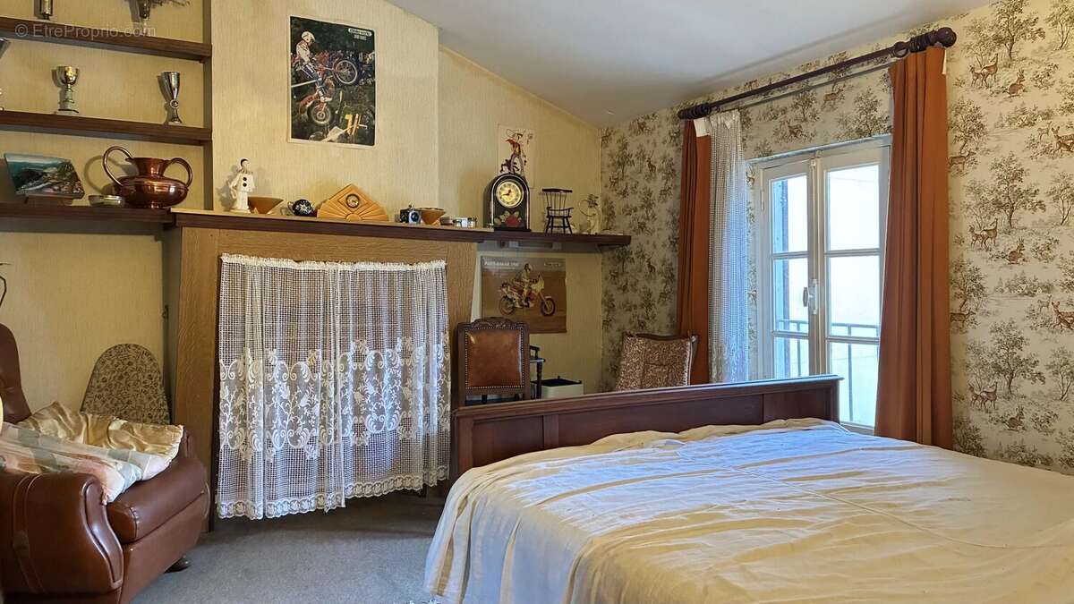 Bon emplacement à Bellac - photo 8