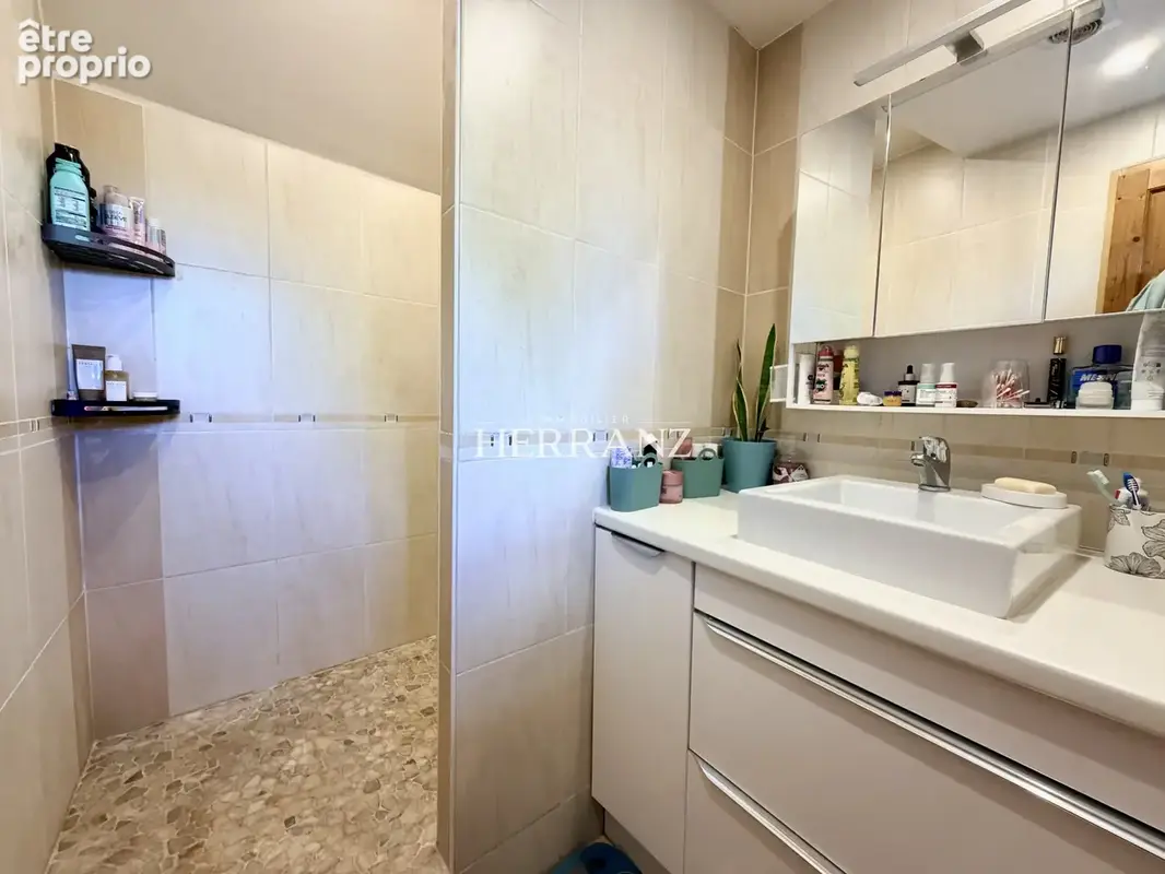 Maison de charme en pierre - 130 m2 -Jardin - Sans travaux - à 3 min de Branne - photo 7