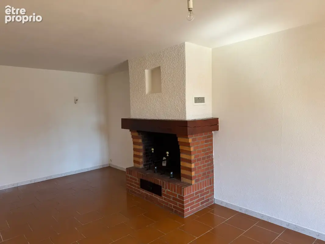 Maison de village avec jardin et garage - photo 8