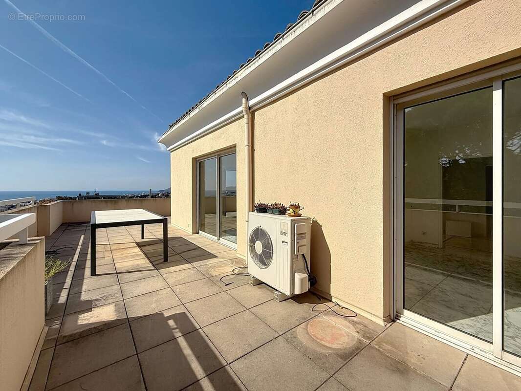 Appartement à LE CANNET