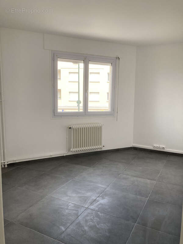 Appartement f4  a la rochette centre ville - photo 4