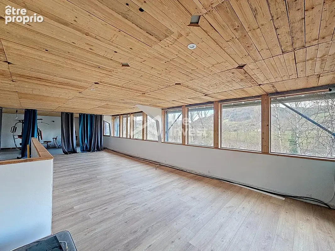 Commerce 761 m² à vendre à Sainte-Eulalie-D'olt (12130) - photo 9