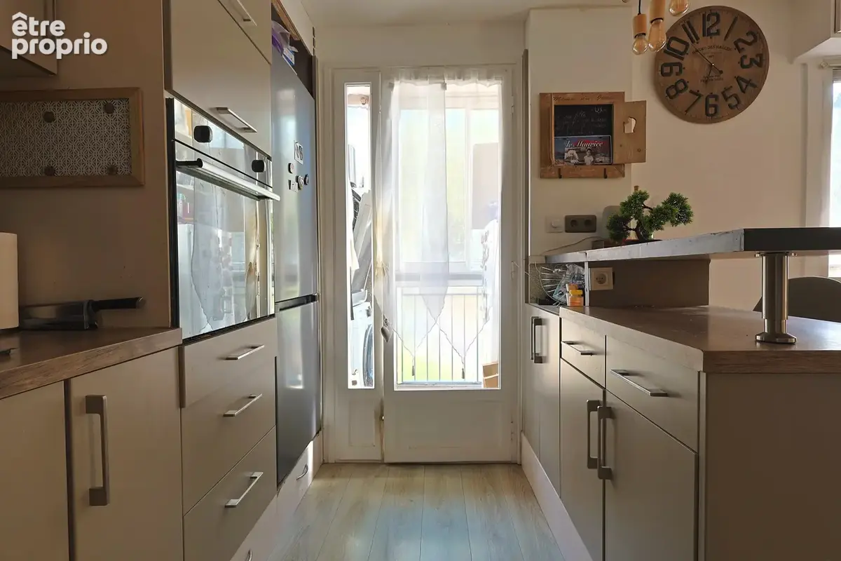 Antibes : 4 pièces avec extérieur d'environ 30 m², parking et cave - photo 5