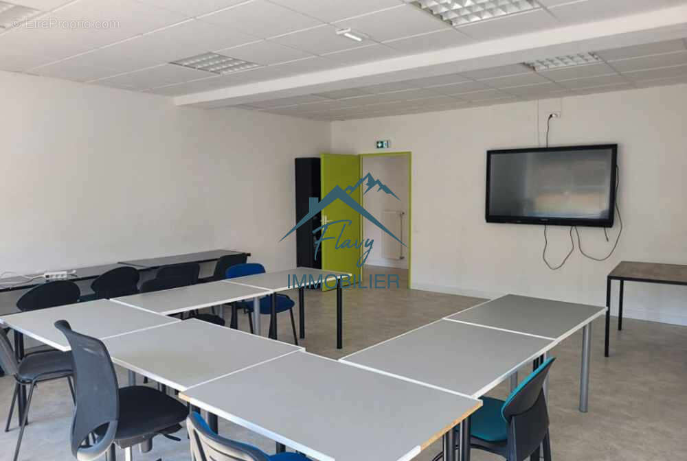 Autre à LE SYNDICAT