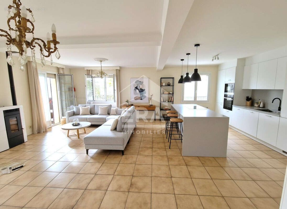 Maison à LES MUREAUX