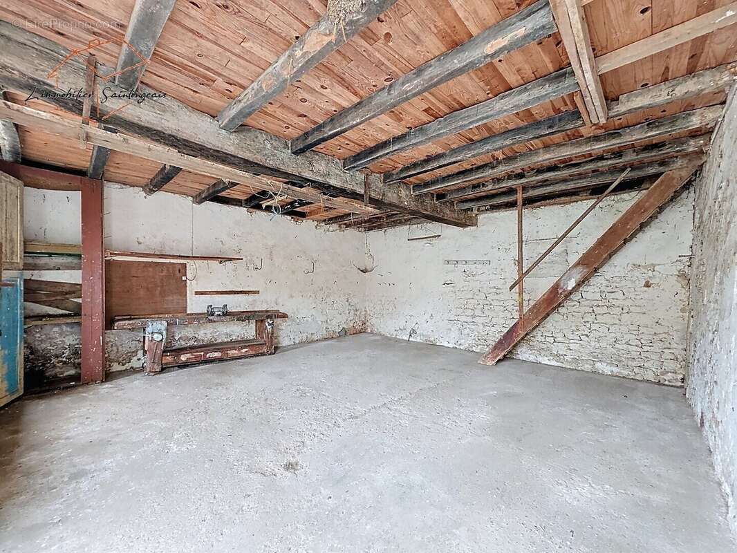 Maison 85 m² à Sainte-Ramee  - photo 95
