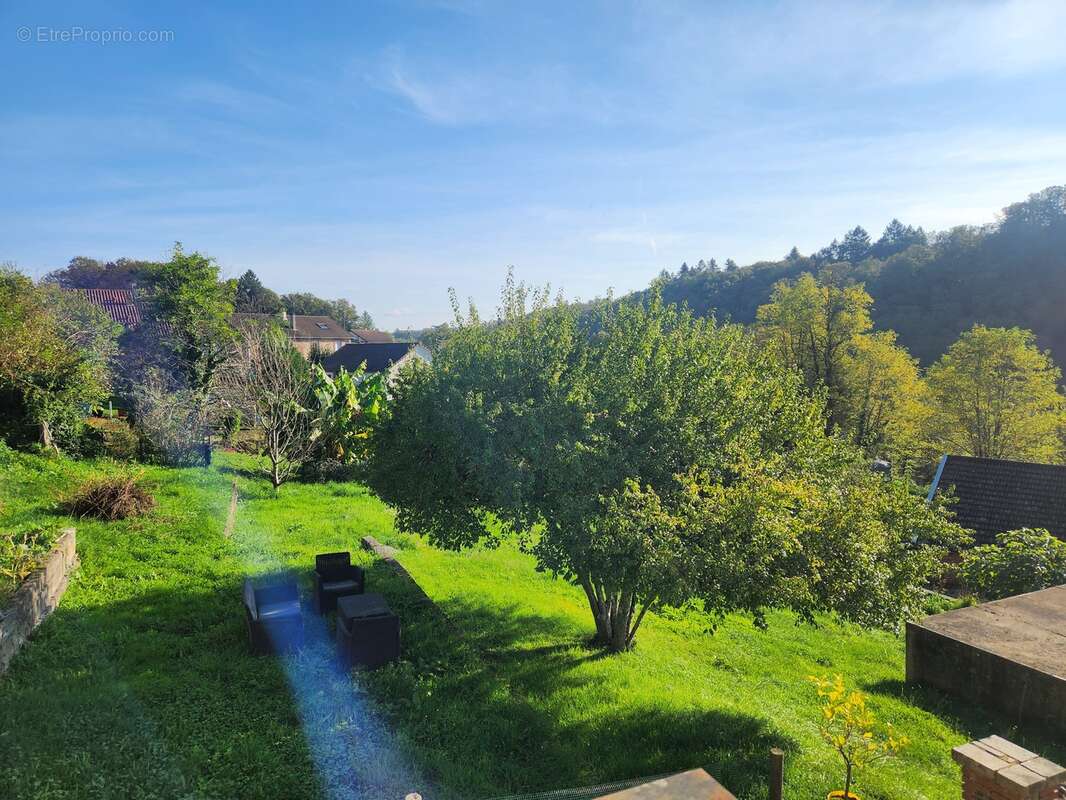 Maison à SAINT-LEONARD-DE-NOBLAT